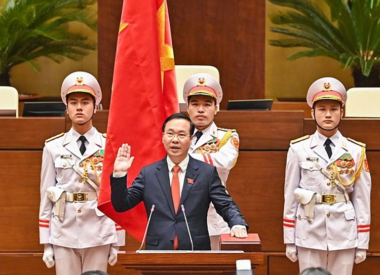 Chủ tịch nước Võ Văn Thưởng thực hiện nghi thức tuyên thệ