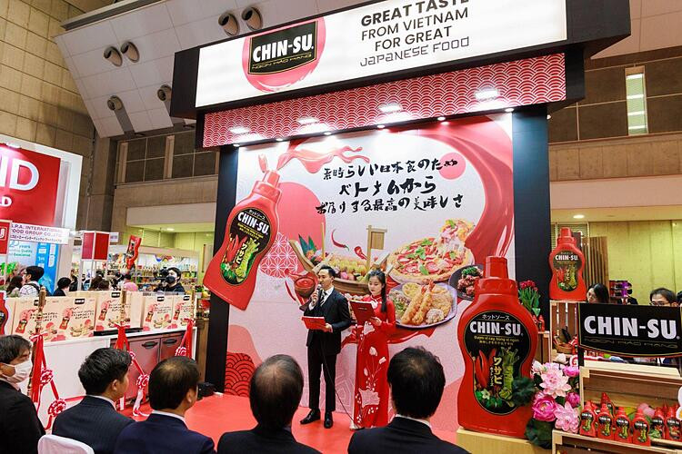 Sự xuất hiện của tương ớt Chin-su tại sự kiện thực phẩm quốc tế Foodex Nhật Bản 2023 thu hút sự quan tâm lớn.