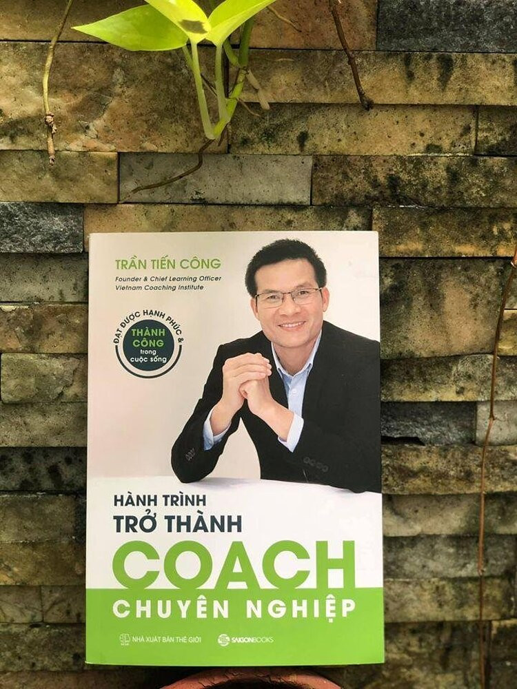 cuốn sách “Hành trình trở thành coach chuyên nghiệp”