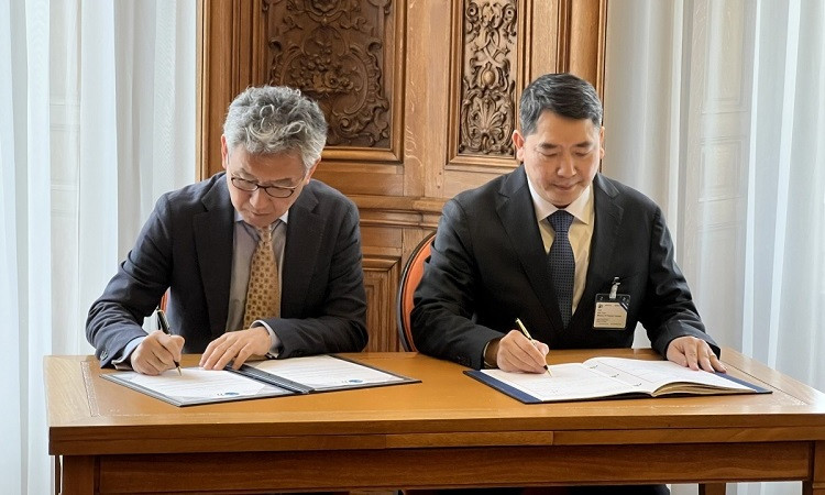 Việt Nam và OECD ký hiệp định đa phương về hỗ trợ hành chính thuế