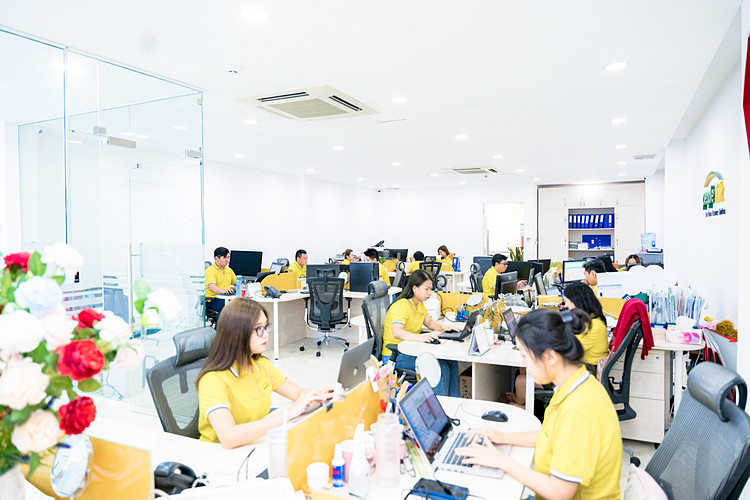 Với sự hỗ trợ của WMH, nhân viên bán hàng Việt Nam sẽ có cơ hội tích lũy kinh nghiệm dày dặn trong lĩnh vực bán lẻ cao cấp tại Nhật Bản