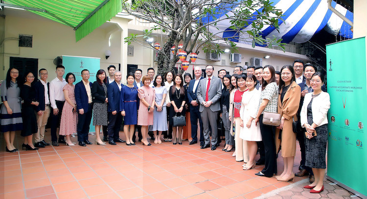 ICAEW xây dựng cộng đồng Chartered Accountant vững mạnh tại Việt Nam