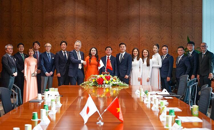 Cái bắt tay chiến lược giữa Kim Oanh Group và Tập đoàn Sumitomo Forestry hứa hẹn nhiều triển vọng tươi sáng.