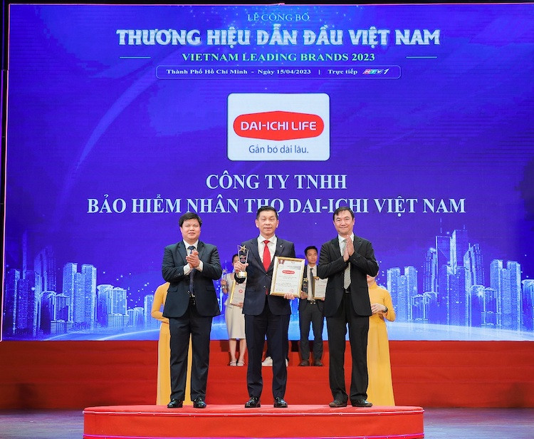 Dai-ichi Life Việt Nam vào top 10 thương hiệu dẫn đầu Việt Nam 2023