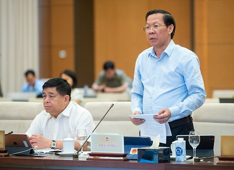Ông Phan Văn Mãi - Chủ tịch UBND TP.HCM phát biểu