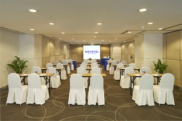 Với trang thiết bị hiện đại và đội ngũ tổ chức chuyên nghiệp, khách sạn Novotel Saigon Centre mang lại sự hỗ trợ hiệu quả cho quý khách.