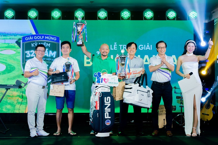 Giải golf kỷ niệm 32 năm thành lập SACA: Golfer Nguyễn Quốc Tình đoạt giải Best Gross