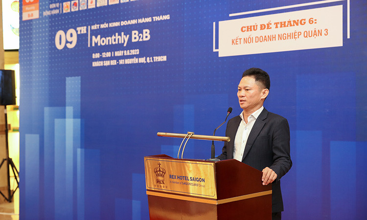 Ông Nguyễn Vinh Huy - Chủ tịch Hội Doanh nghiệp Quận 3 chia sẻ tại chương trình