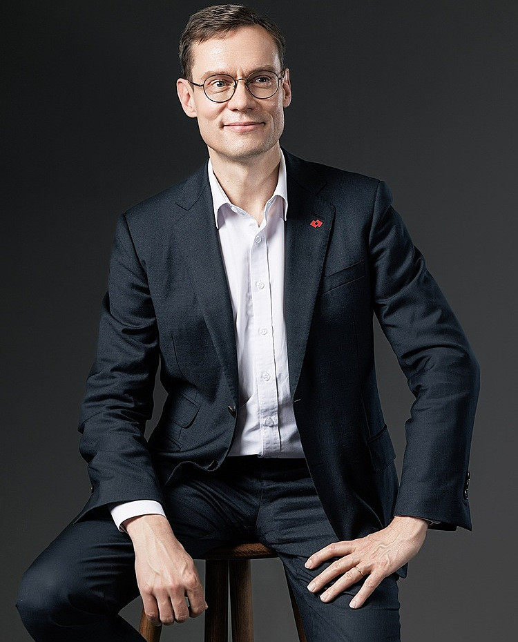 ông Alex Macaire - Giám đốc Khối Tài chính kế hoạch, ngân hàng Techcombank