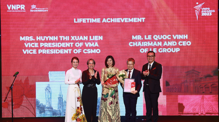 Công bố Giải thưởng Thành tựu trọn đời tại Lễ Trao giải VNPR Awards 2023