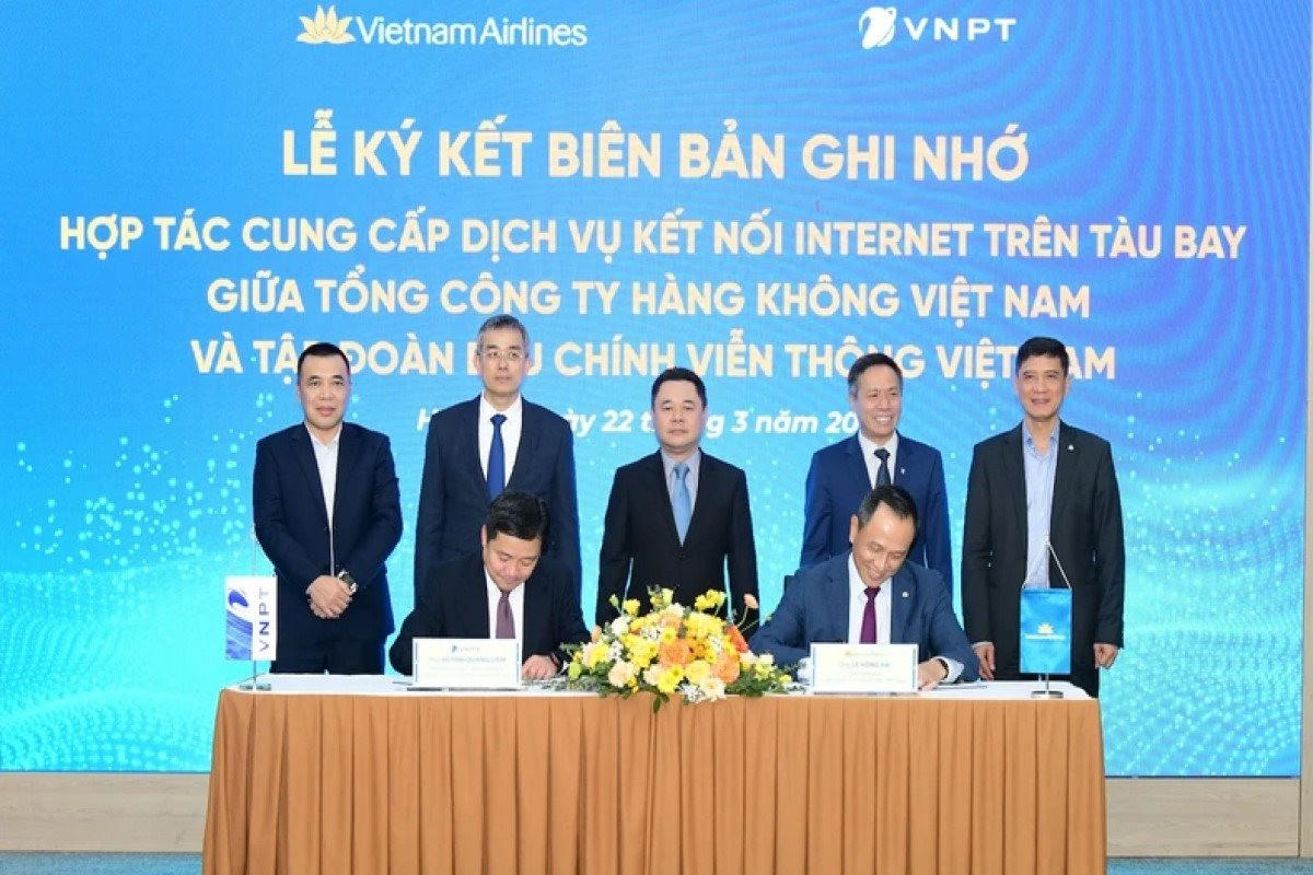le-ky-ket-bien-ban-ghi-nho-hop-tac-cung-cap-dich-vu-ket-noi-internet-tren-tau-bay-giua-vietnam-airline-va-vnpt-250.jpg.jpg