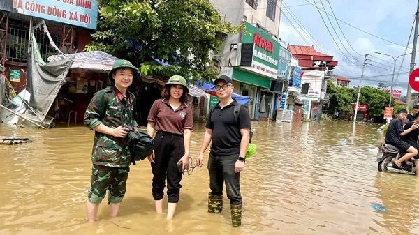 phong-vien-dai-phat-thanh-truyen-hinh-tinh-lang-son-tac-nghiep-tai-huyen-trang-dinh.jpg