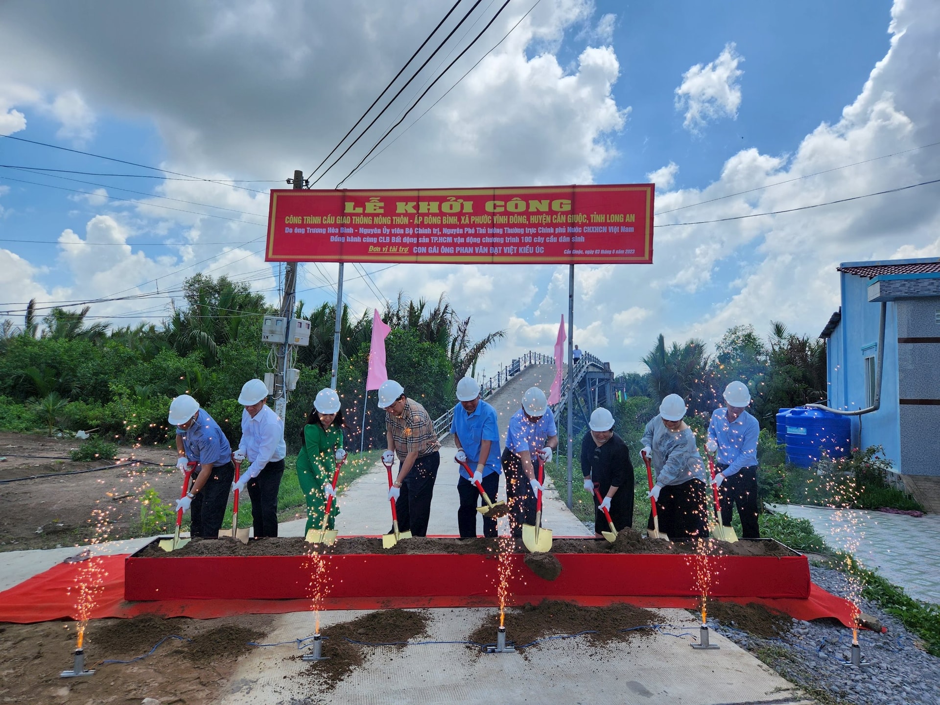 khoi-cong-cau-giao-thong-nong-thon-tinh-long-an.jpg