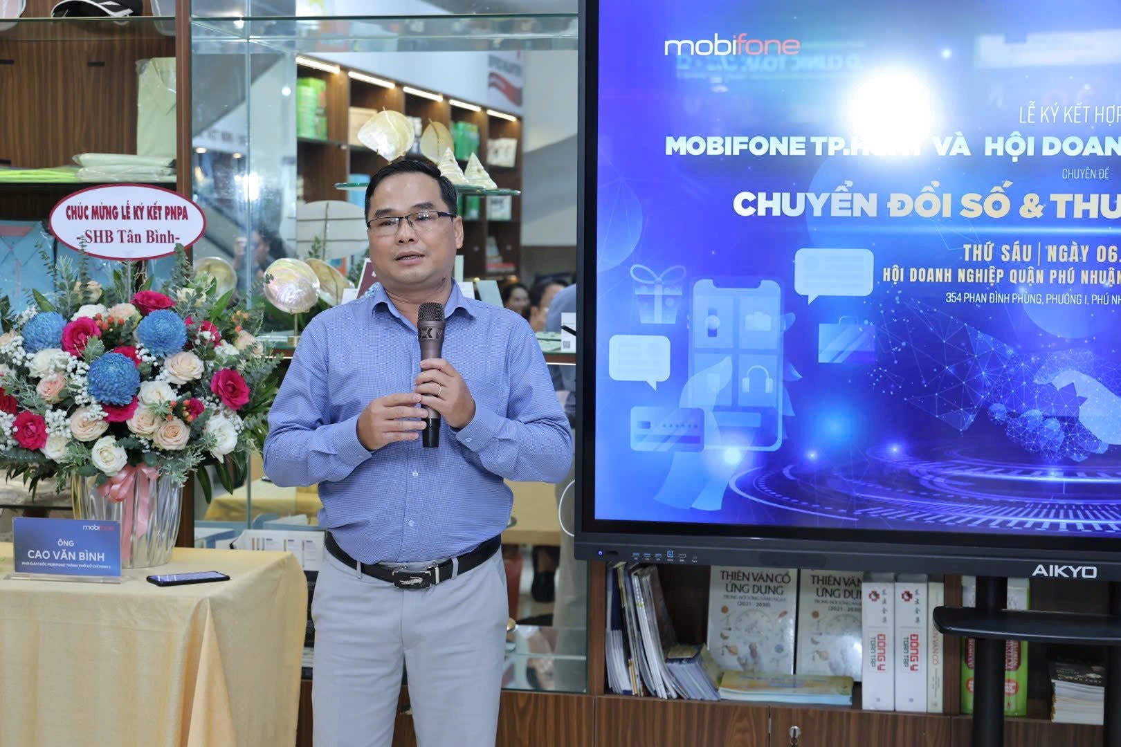 ong-hoang-kim-anh-dung-giam-doc-khoi-kinh-doanh-khdn-mobifone-tp.hcm.jpg