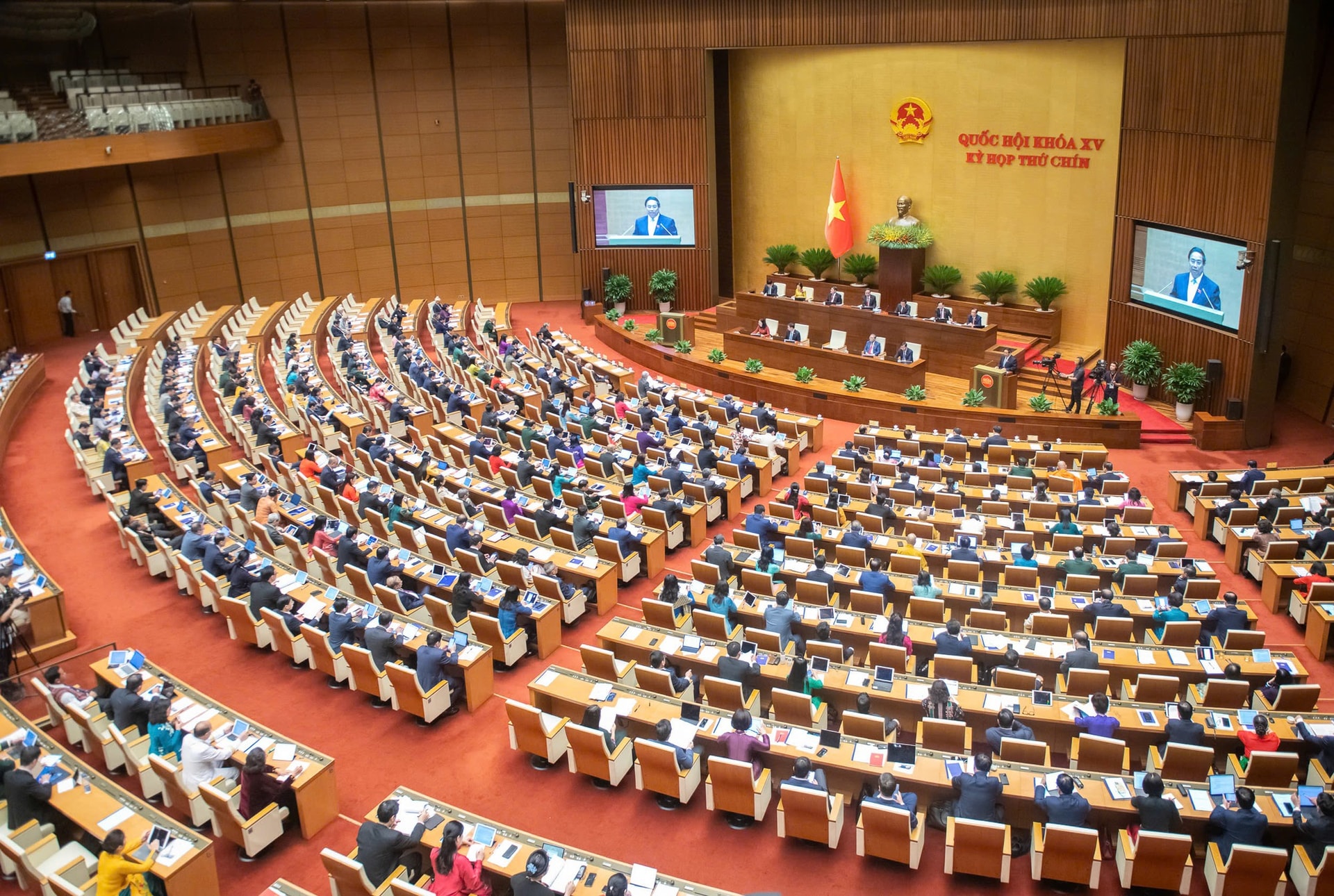 Thủ tướng: Rà soát, đề xuất tháo gỡ cho 2.200 dự án với tổng vốn 235 tỷ USD