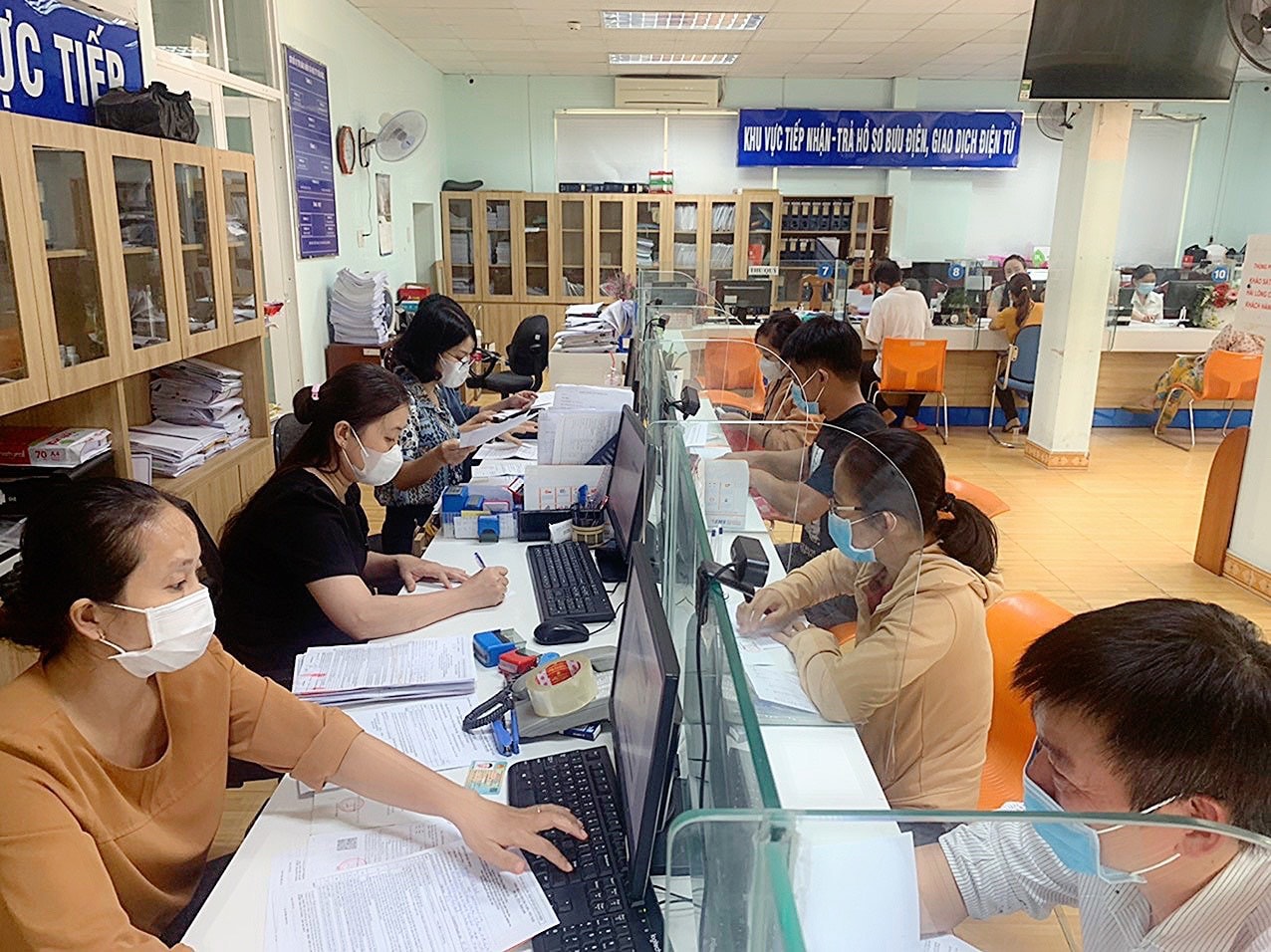 Giải quyết kịp thời quyền lợi bảo hiểm xã hội, bảo hiểm y tế cho người tham gia - Tạp chí Tài chính