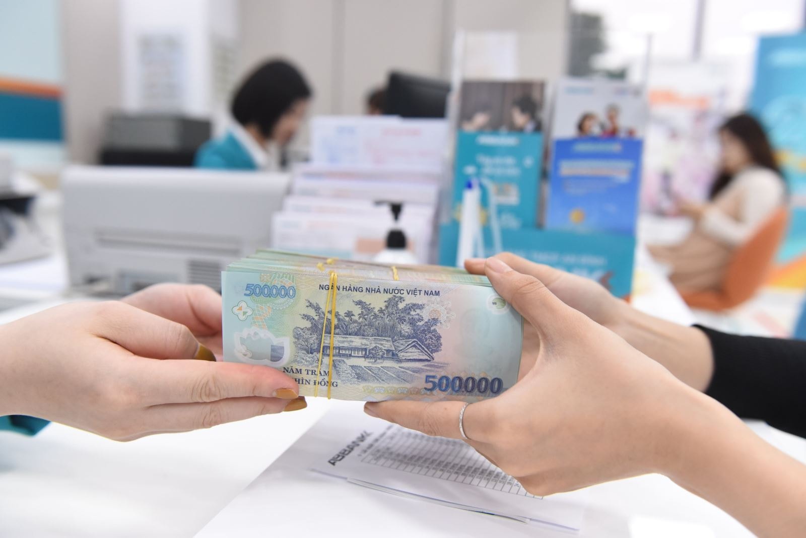 Tín dụng trên địa bàn TPHCM tăng 12,78% so với cùng kỳ