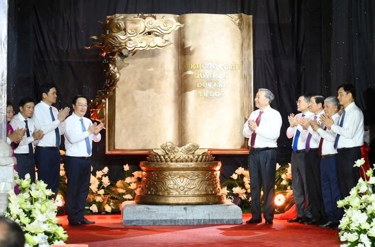 viet-nam-nhung-trang-su-vang-174.jpg