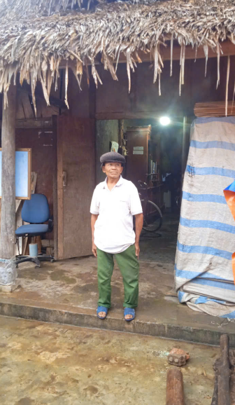 tran-ngoc-nam-ben-ngoi-nha-cu.png