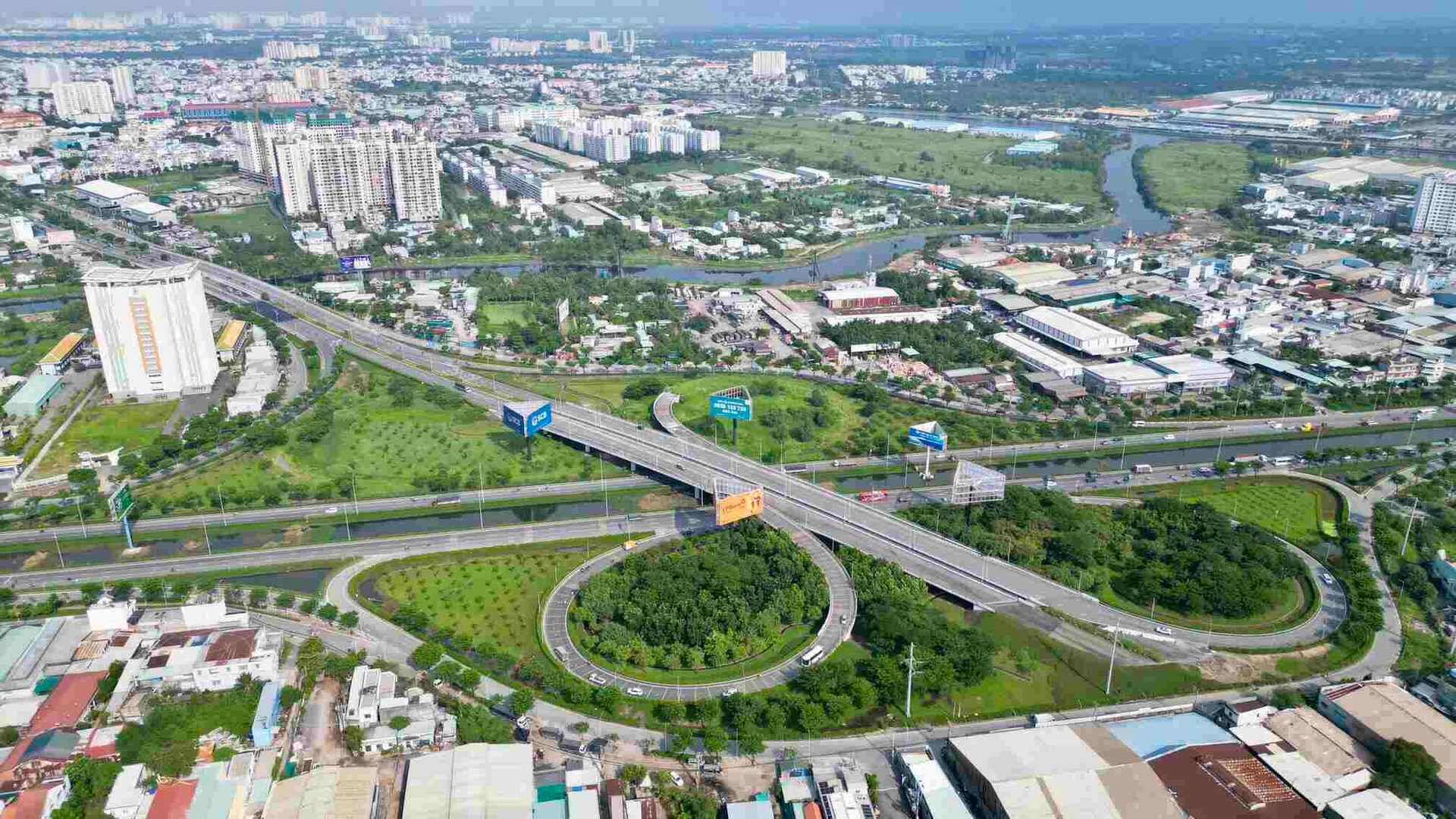 TPHCM sắp chi 19.400 tỉ đồng mở tuyến đường chiến lược rộng 60m nối Long An