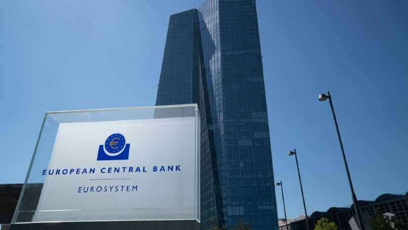ecb-giu-nguyen-lai-suat-chu-chot-dong-euro-tang-gia1611281382.jpg