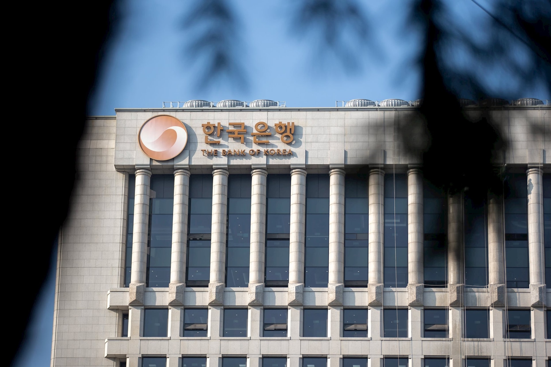 107169978-1671664791701-gettyimages-1245067040-south_korea-central_bank-policy_rate-increase.jpeg