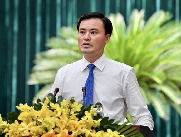 chan-dung-ong-bui-xuan-cuong-tan.jpg