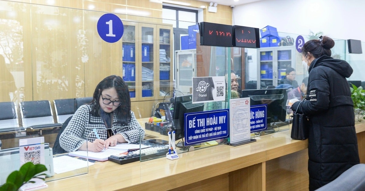 Từ 9/6, người dân Hà Nội không phải xếp hàng xin giấy phép xây dựng | Báo Dân trí