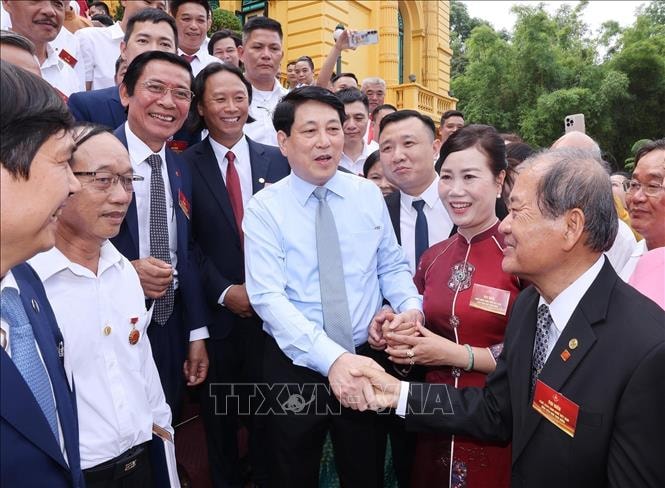 ctn-nghe-nhan-10062025-02.jpg