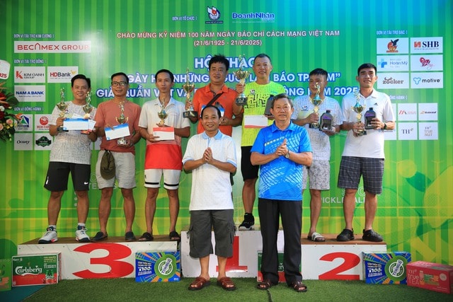 3 ngôi vô địch đổi chủ tại giải quần vợt ‘Hội thao những người làm báo TP.HCM'- Ảnh 5.