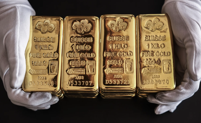 Giá vàng chưa có dấu hiệu giảm nhiệt, “cá mập” SPDR Gold Trust bán ròng nhẹ - Nhịp sống kinh tế Việt Nam & Thế giới