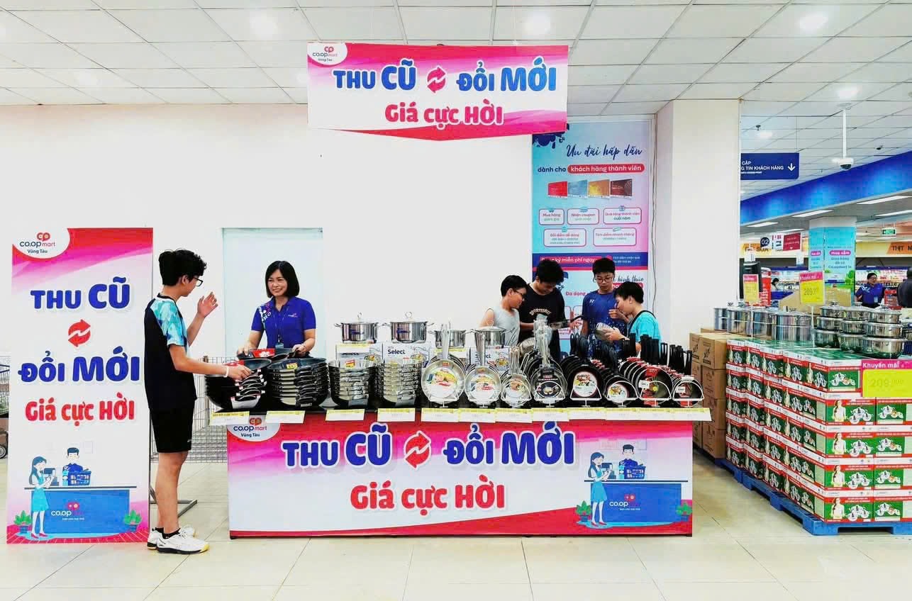 Khách hàng mang vỏ của các sản phẩm thuộc chương trình Thu cũ đổi mới sẽ được mua sản phẩm cùng loại với mức giảm giá đến 50%