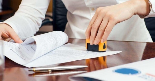 Công chứng viên do Chủ tịch UBND cấp tỉnh bổ nhiệm, miễn nhiệm