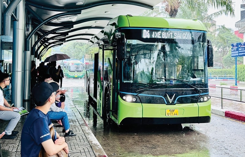 TP. HCM đẩy mạnh chuyển đổi xe buýt sử dụng điện, năng lượng xanh