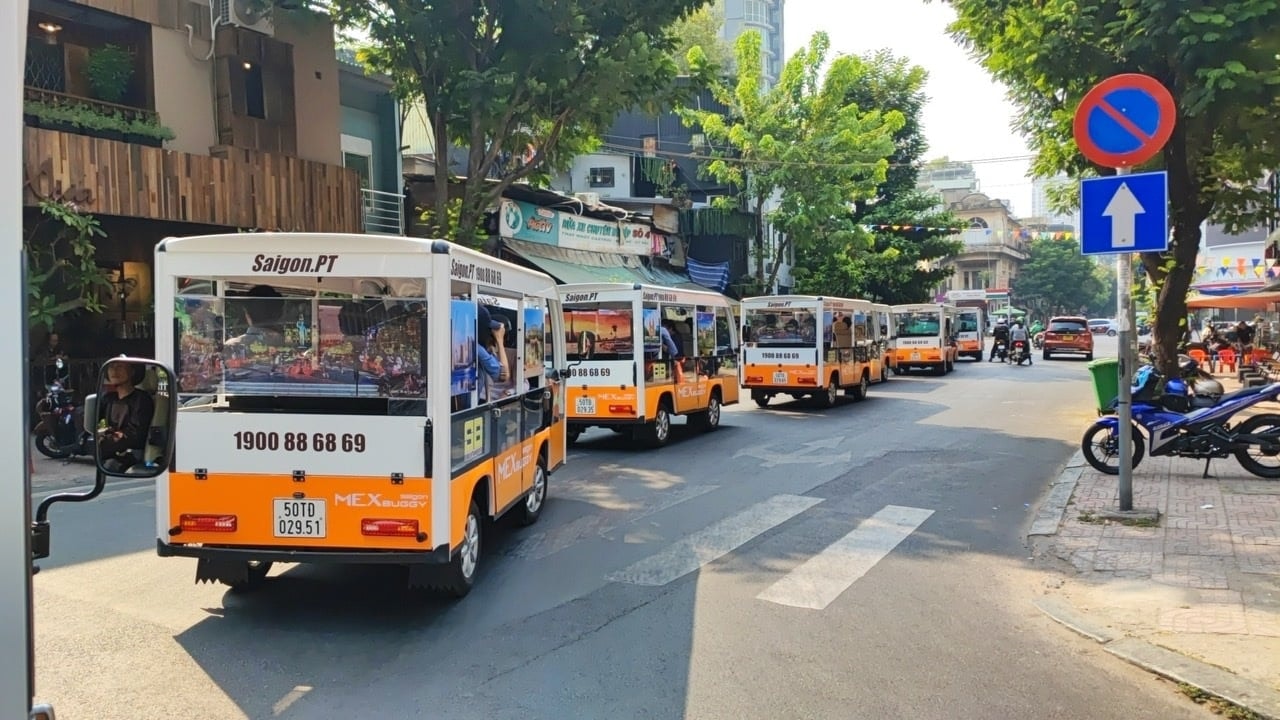 Tạm ngừng xe điện du lịch ở TP.HCM