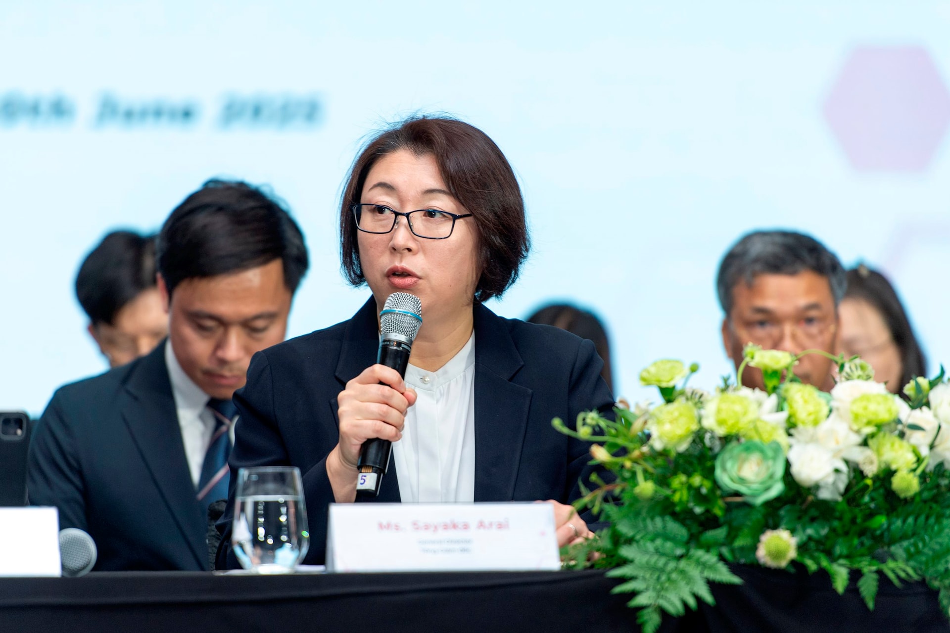 Bà Sayaka Arai - Tổng Giám đốc Công ty Honda Việt Nam - trong phần hỏi đáp cùng các đơn vị báo chí, cơ quan truyền thông