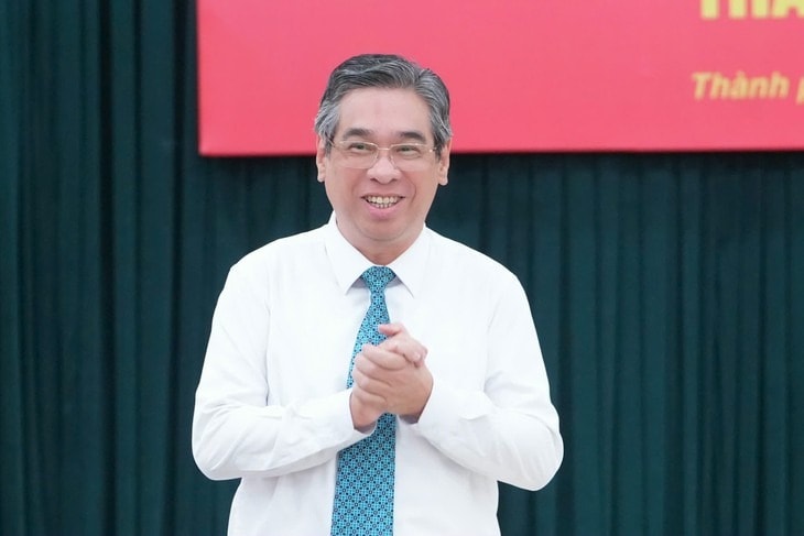 ong-nguyen-phuoc-loc-1751456329.jpg