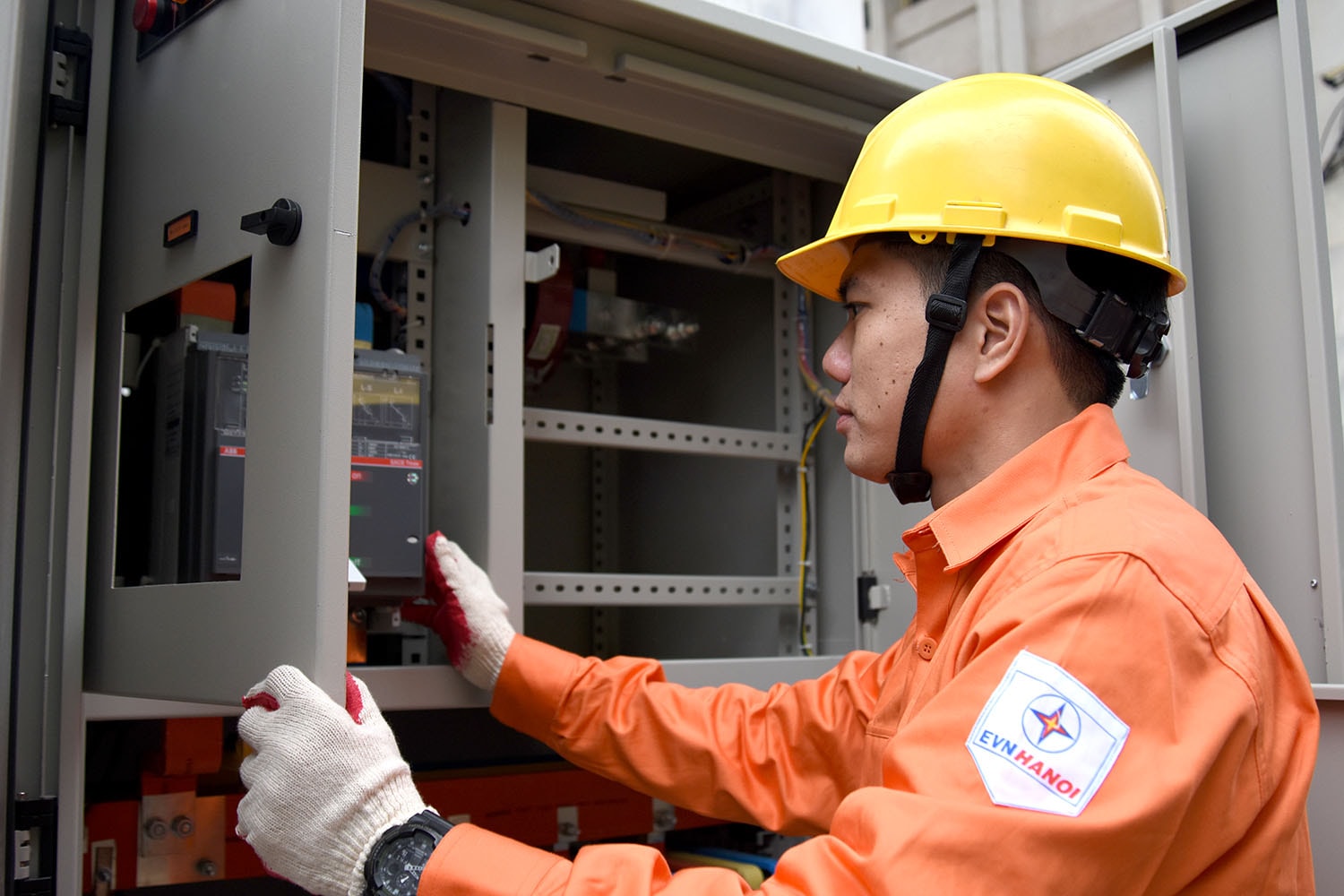 EVN yêu cầu rà soát hoá đơn tiền điện tăng bất thường