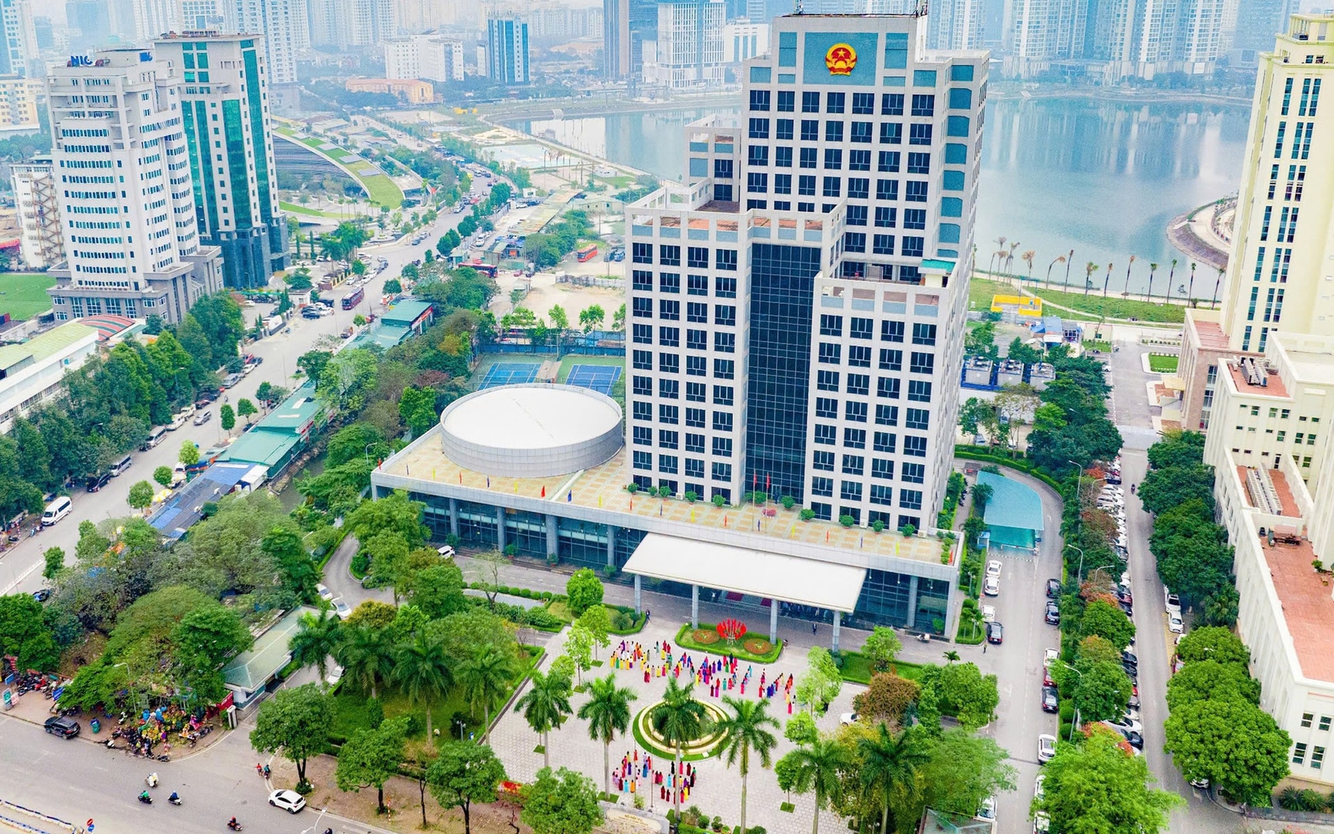 Đề xuất quy định mới về tổ chức, nhân sự các cơ quan chuyên môn thuộc UBND cấp tỉnh