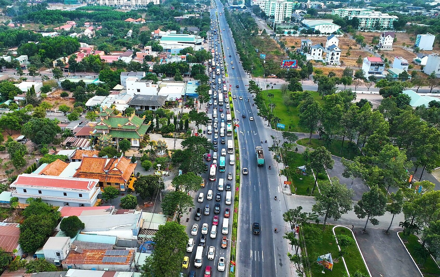 Đề xuất ba phương án làm đường gom dọc quốc lộ 51 - Báo VnExpress