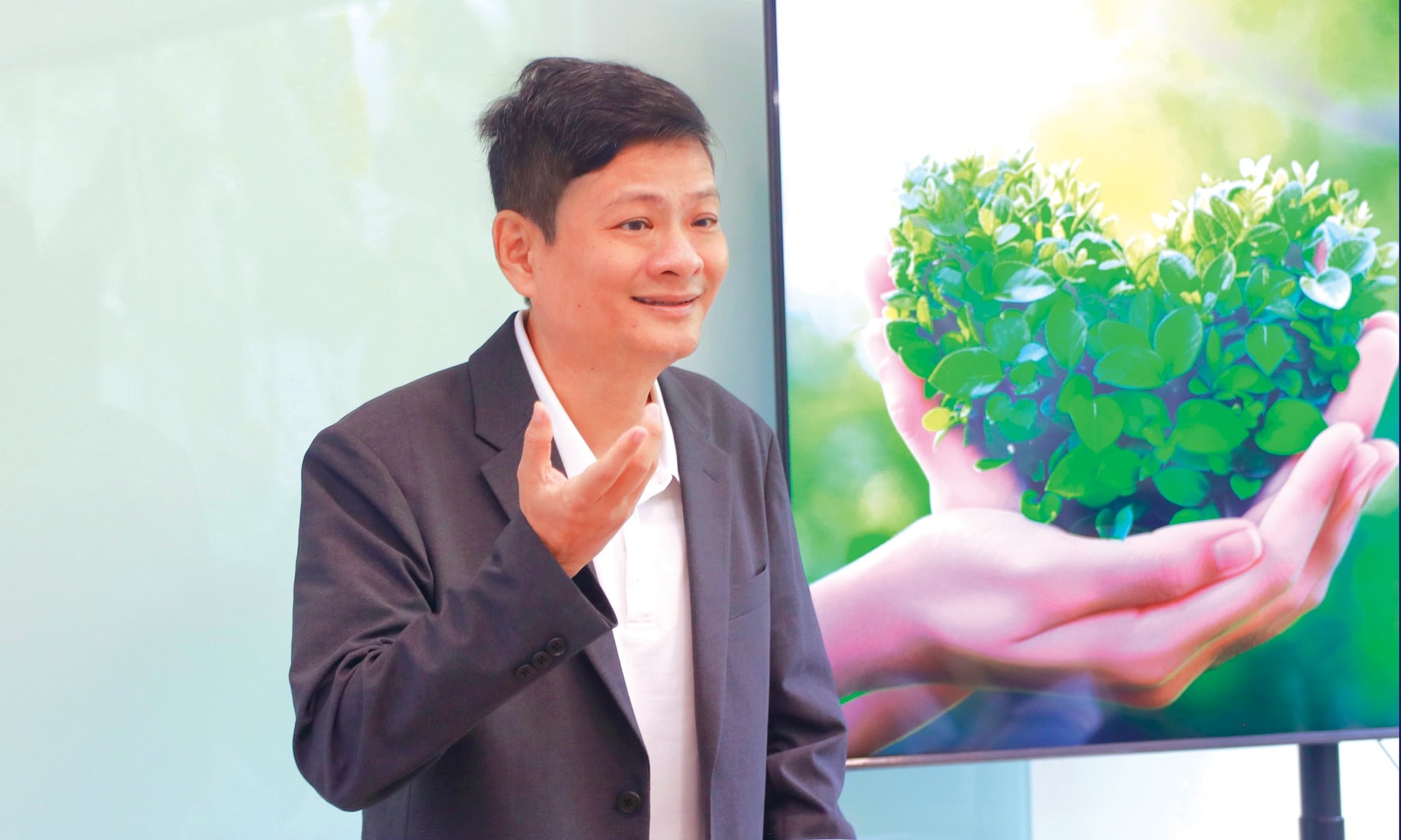 Tiến sĩ Quách Tuấn Khanh chia sẻ trong một chương trình về phát triển tiềm năng con người