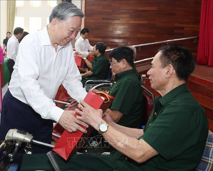 Tổng Bí thư Tô Lâm: Công tác “Đền ơn đáp nghĩa”, “Uống nước nhớ nguồn” là mệnh lệnh từ trái tim- Ảnh 2.