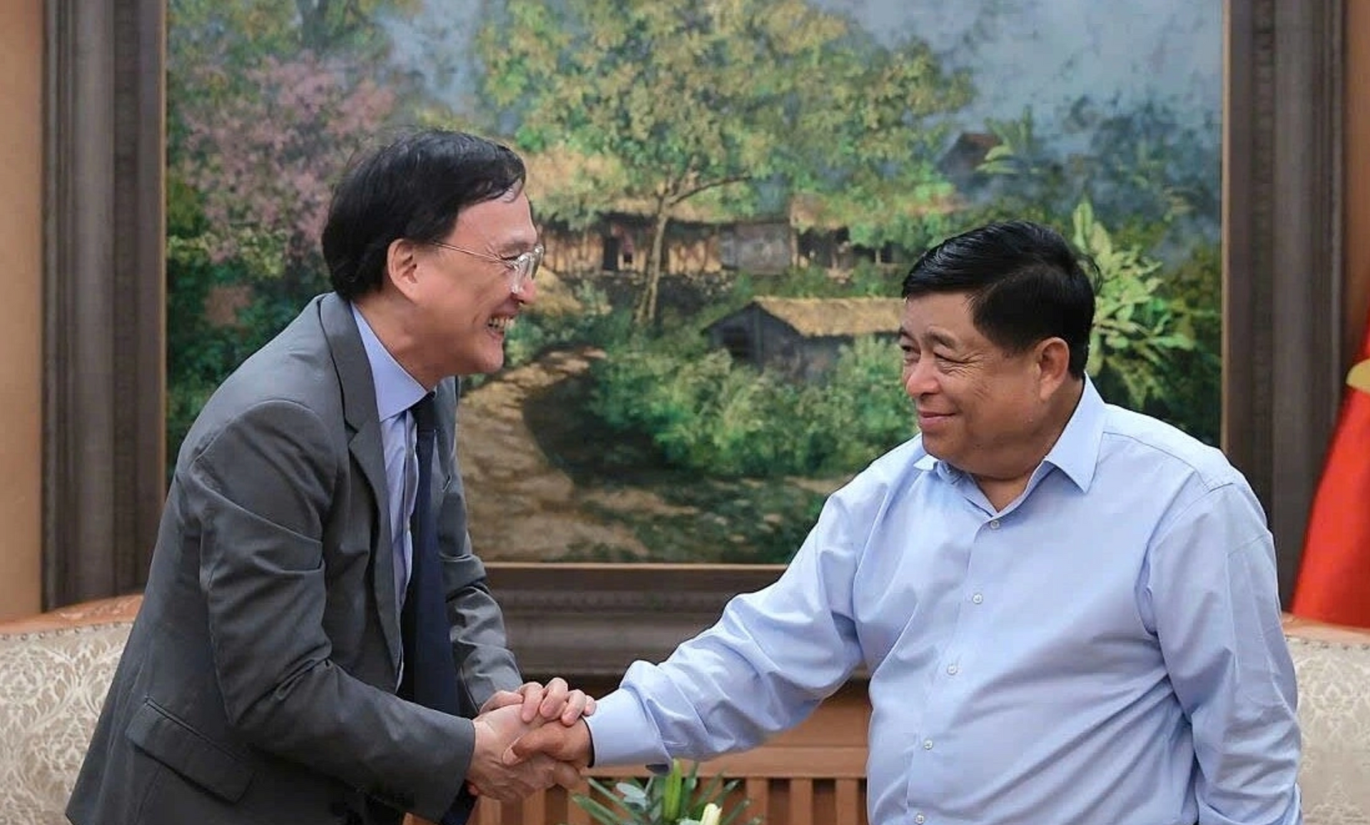 PTT Ng Chi Dung tiep DN TQ 1