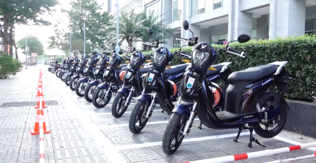 Hà Nội: Người dân chính thức được mượn xe điện miễn phí kết nối trung tâm thương mại và buýt BRT - Automotive - Thông tin, hình ảnh, đánh giá xe ôtô,