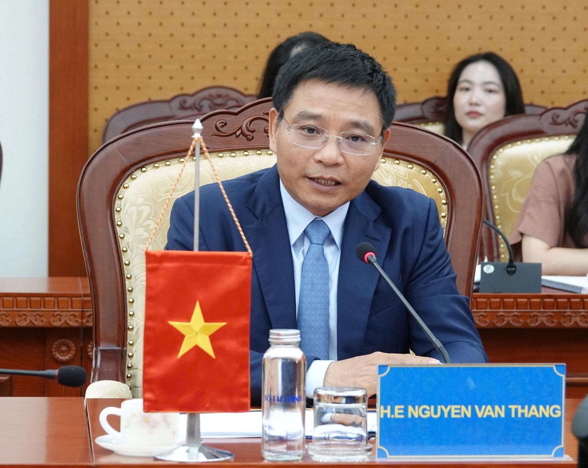 Bo truong Ng Van Thang