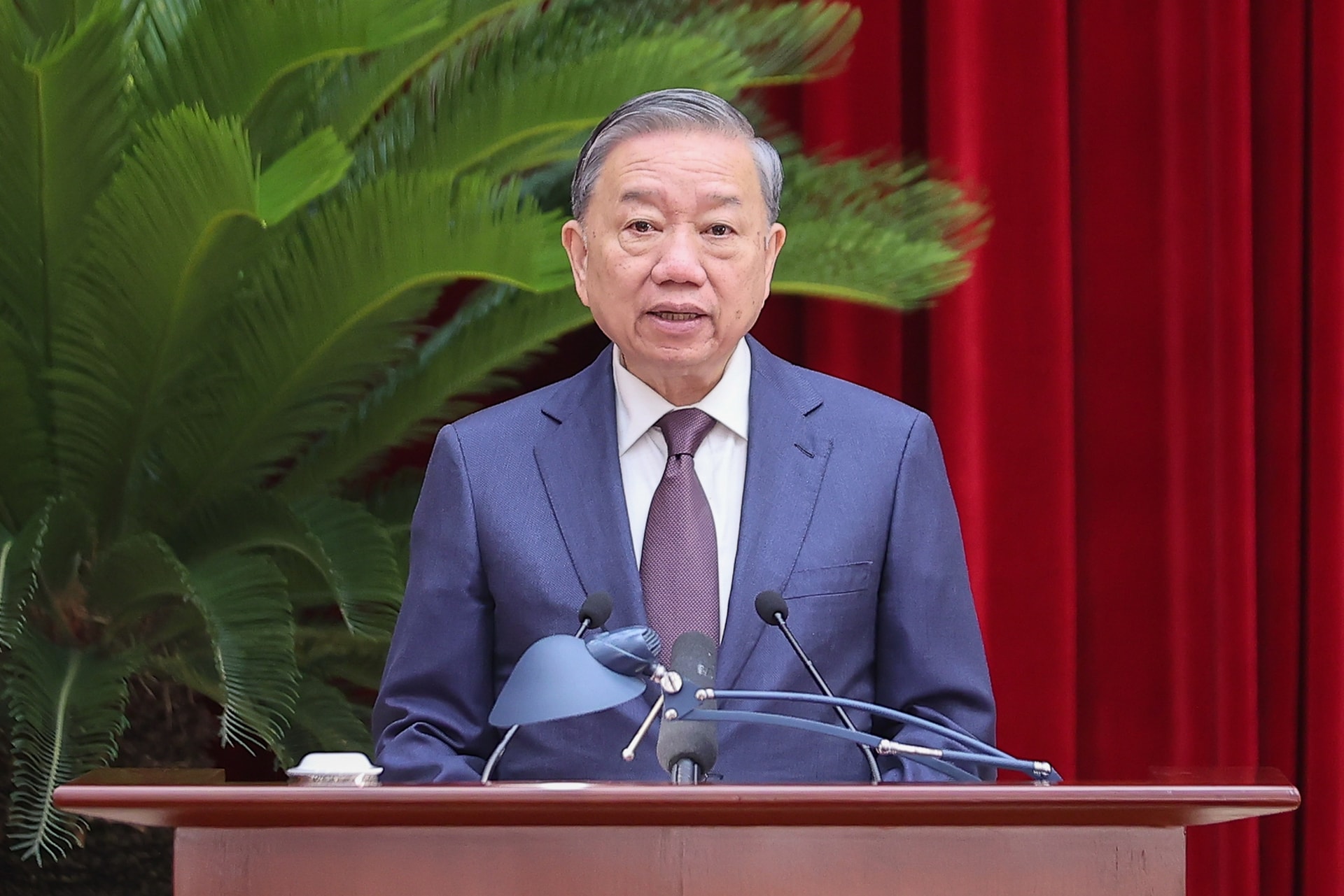 TOÀN VĂN: PHÁT BIỂU KHAI MẠC CỦA TỔNG BÍ THƯ TÔ LÂM TẠI HỘI NGHỊ TRUNG ƯƠNG 12 KHÓA XIII- Ảnh 1.