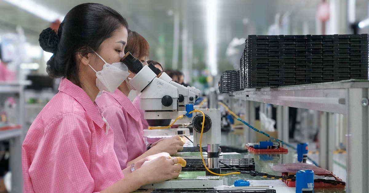 Đề xuất phân vùng tiền lương tối thiểu mới ở hơn 3.300 xã, phường, đặc khu sau sáp nhập từ ngày 1-7 - Tuổi Trẻ Online