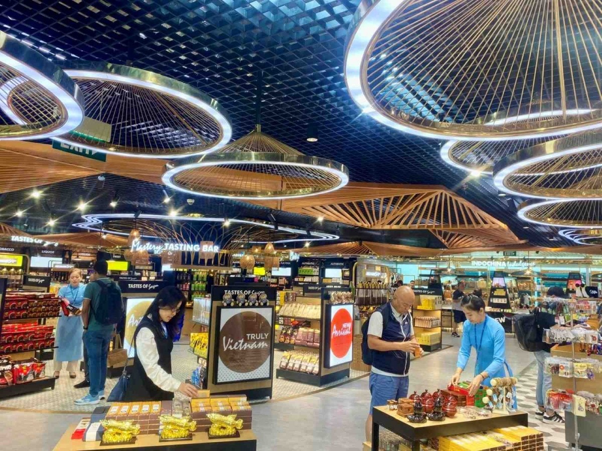 Lợi nhuận của dịch vụ hàng không sân bay Tân Sơn Nhất 'cất cánh'