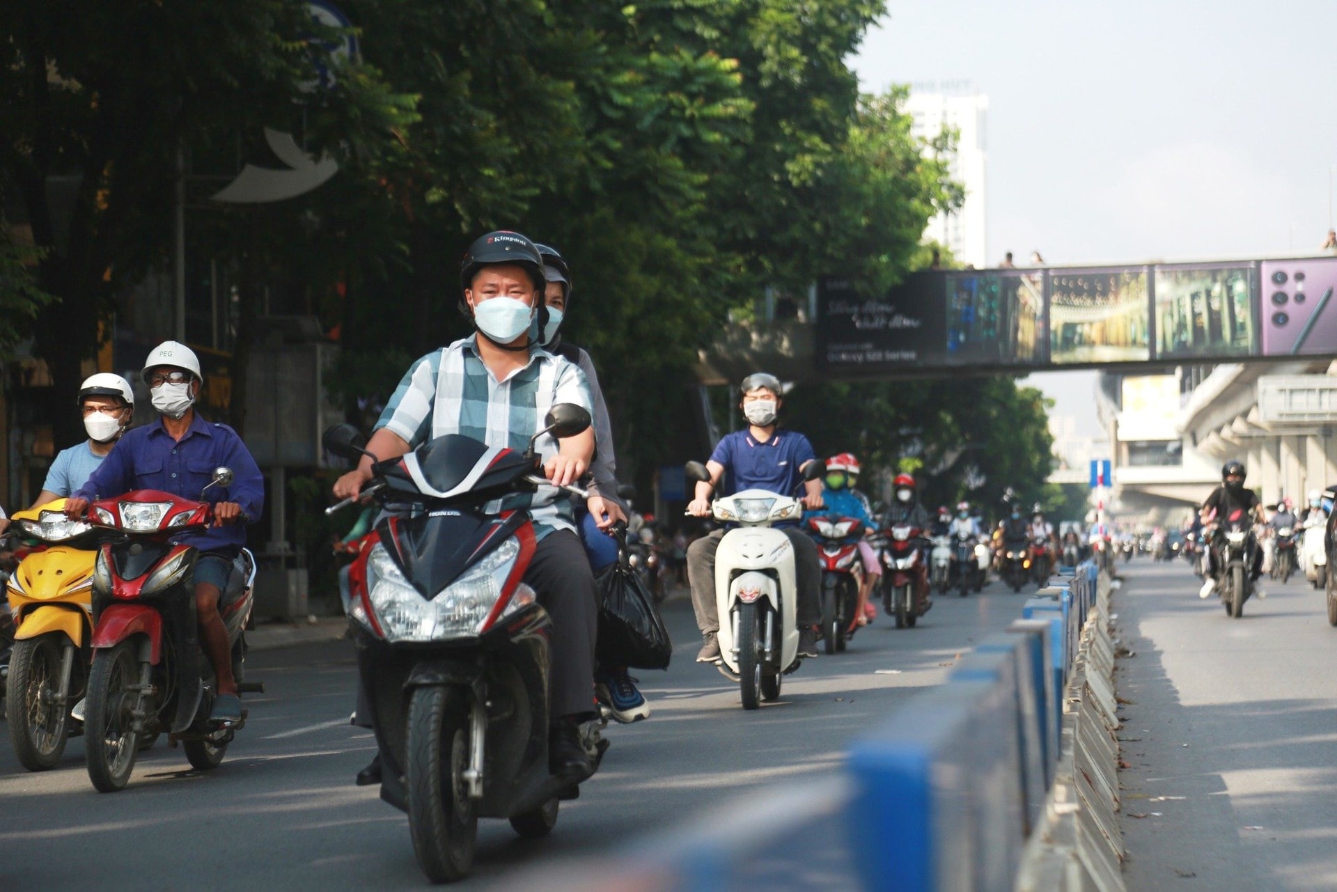 TPHCM và Hà Nội: Nghiên cứu quy định bắt buộc kiểm tra định kỳ khí thải