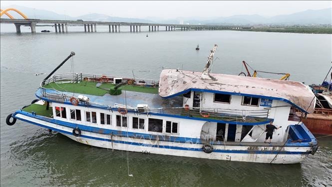 Bồi thường bảo hiểm vụ lật tàu Vịnh Xanh 58 hơn 14 tỷ đồng | baotintuc.vn